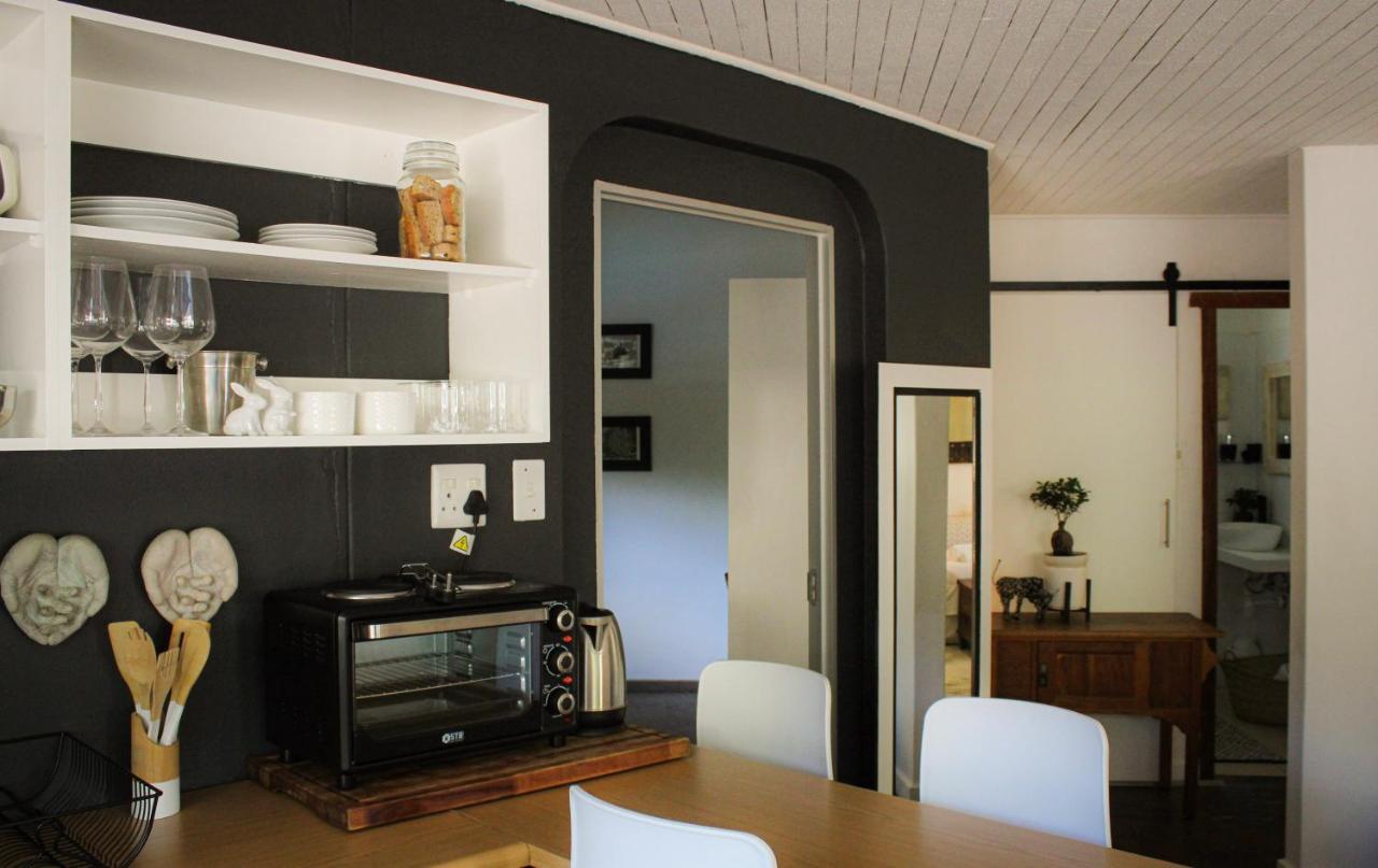 Alluring Self Catering 2 Bedroom Villa At Bokmakierie Villas Виндхук Экстерьер фото