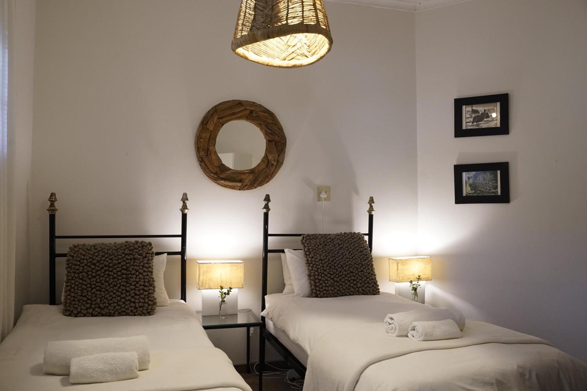 Alluring Self Catering 2 Bedroom Villa At Bokmakierie Villas Виндхук Экстерьер фото